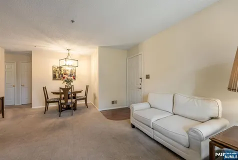 $349,000 | 1155 Garrison Court, Mahwah, NJ 07430