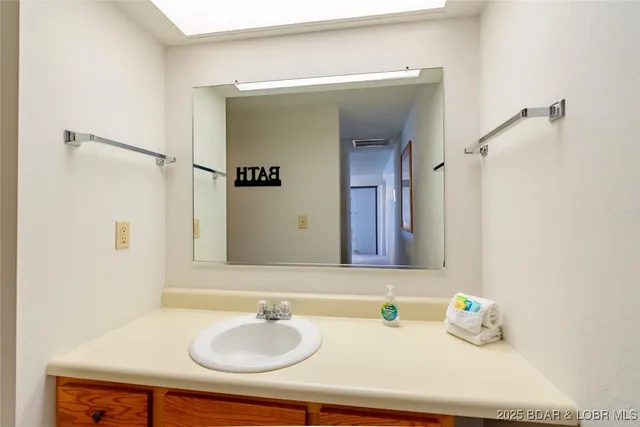 $180,000 | 178 Lone Oak Point, Unit 3, Sunrise Beach, MO 65079