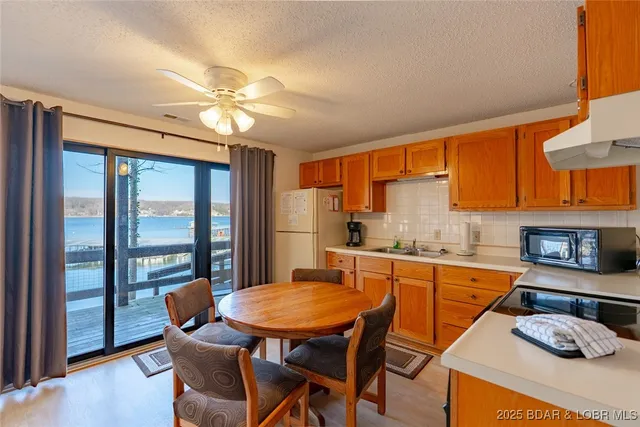 $180,000 | 178 Lone Oak Point, Unit 3, Sunrise Beach, MO 65079