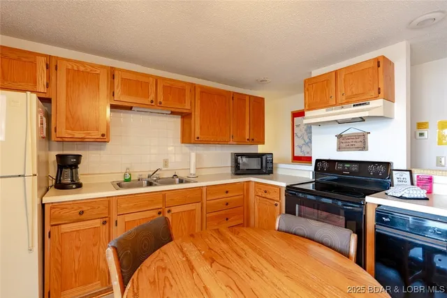 $180,000 | 178 Lone Oak Point, Unit 3, Sunrise Beach, MO 65079