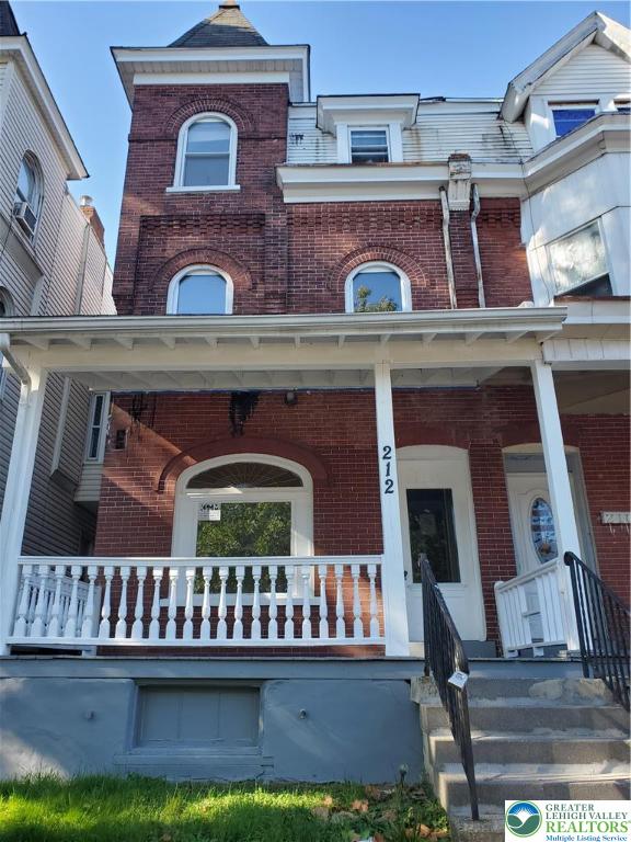 a view of a building with balcony