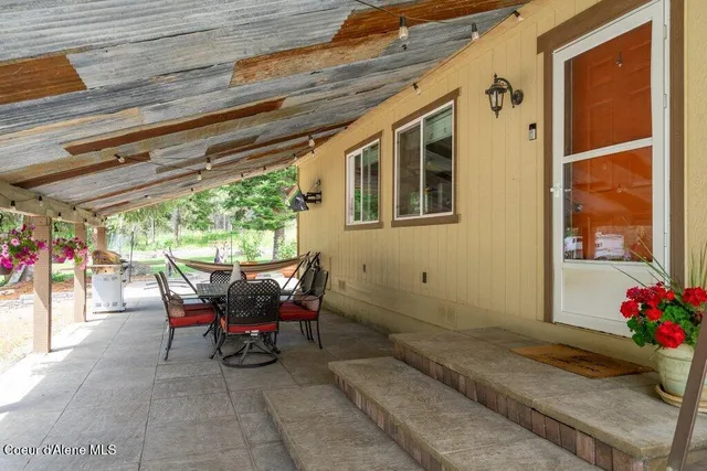 $950,000 | 8626 East Son Shine Way, Athol, ID 83801