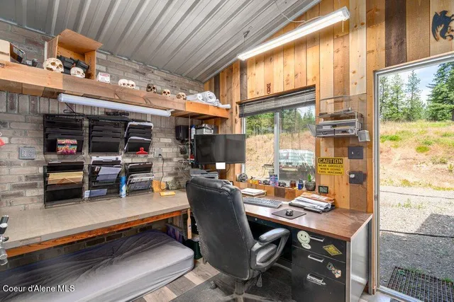 $950,000 | 8626 East Son Shine Way, Athol, ID 83801