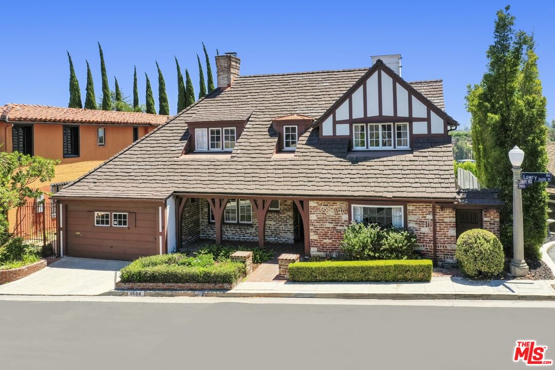 3688 Lowry Road Los Angeles, CA 90027 - Photo 12 of 53 Gallery Image 12