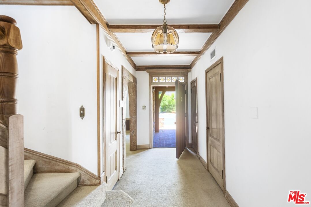 3688 Lowry Road Los Angeles, CA 90027 - Photo 15 of 53 Gallery Image 15