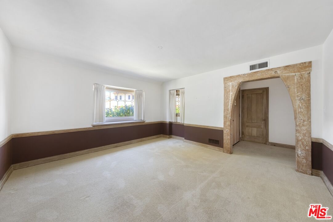 3688 Lowry Road Los Angeles, CA 90027 - Photo 17 of 53 Gallery Image 17