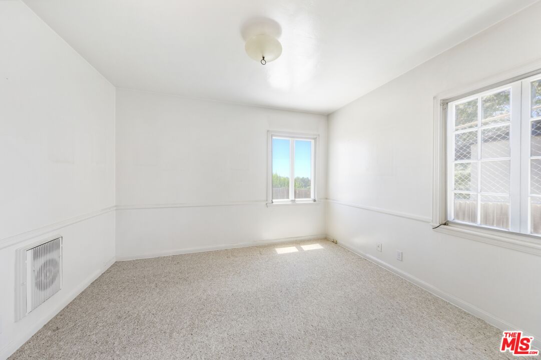 3688 Lowry Road Los Angeles, CA 90027 - Photo 29 of 53 Gallery Image 29