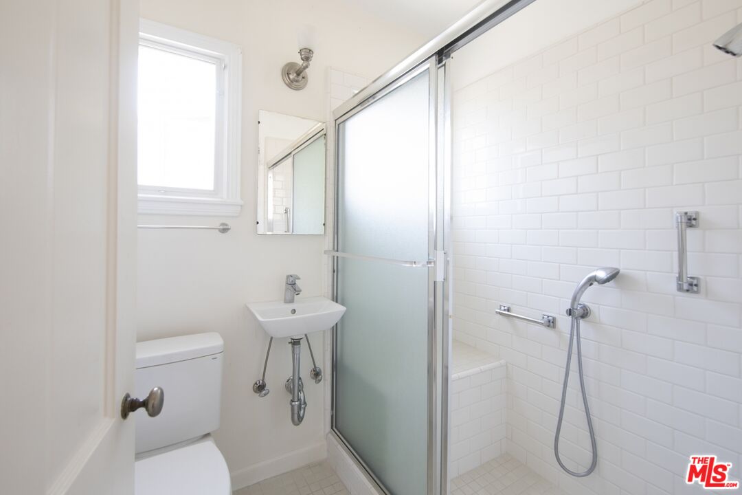 3688 Lowry Road Los Angeles, CA 90027 - Photo 30 of 53 Gallery Image 30