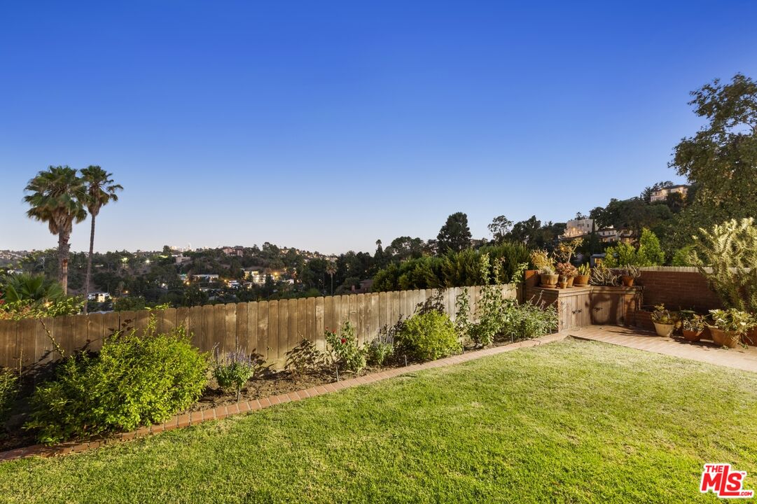 3688 Lowry Road Los Angeles, CA 90027 - Photo 43 of 53 Gallery Image 43