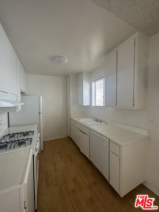 11525 Rochester Avenue, Unit 201 Los Angeles, CA 90025 - Photo 10 of 12 a view of utility room