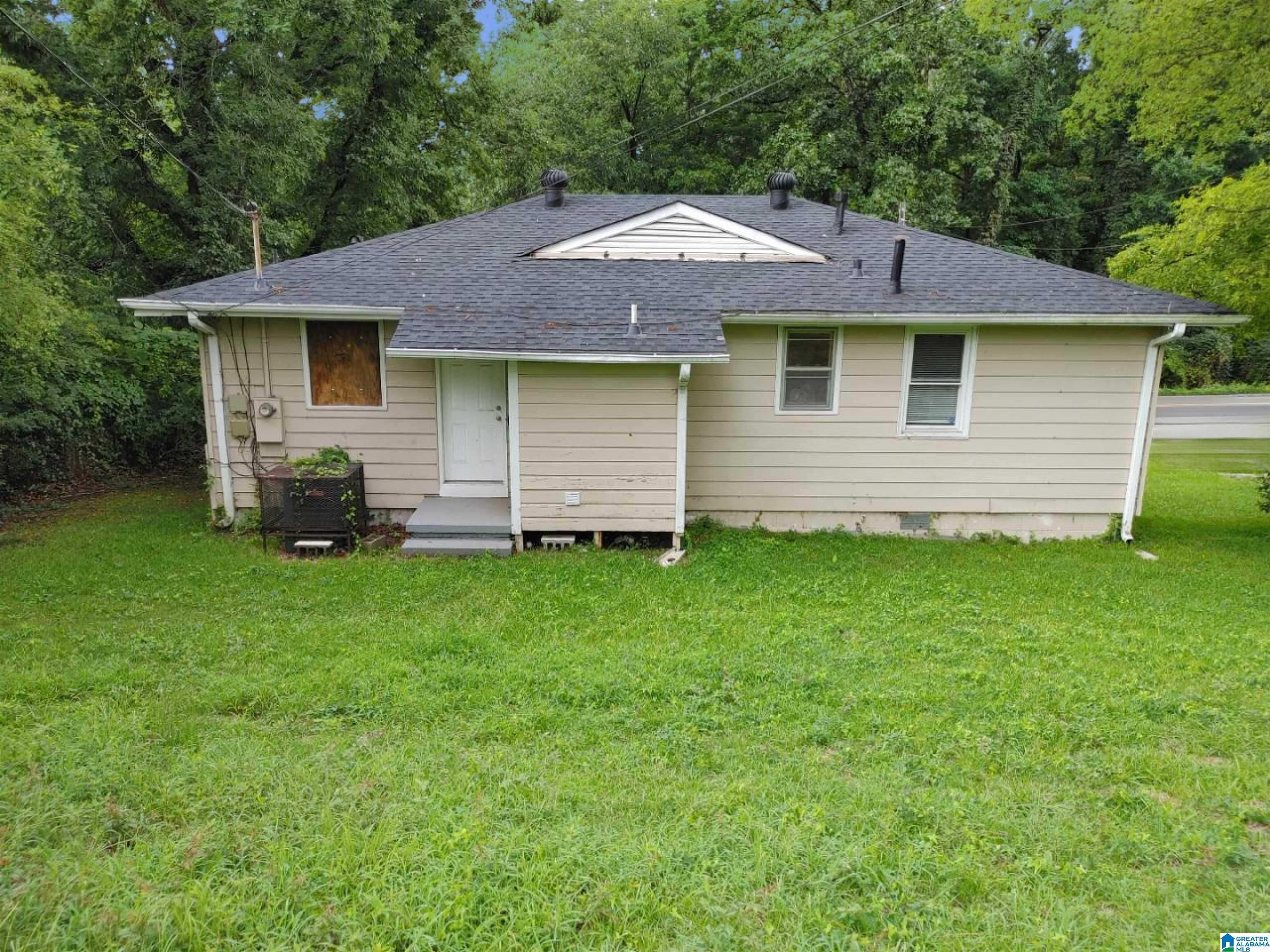 947 Rutledge Drive Fairfield, AL 35064 - Photo 4 of 16