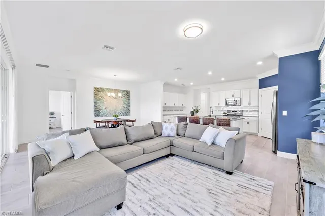 $550,000 | 2127 Hamlin Street, Naples, FL 34120