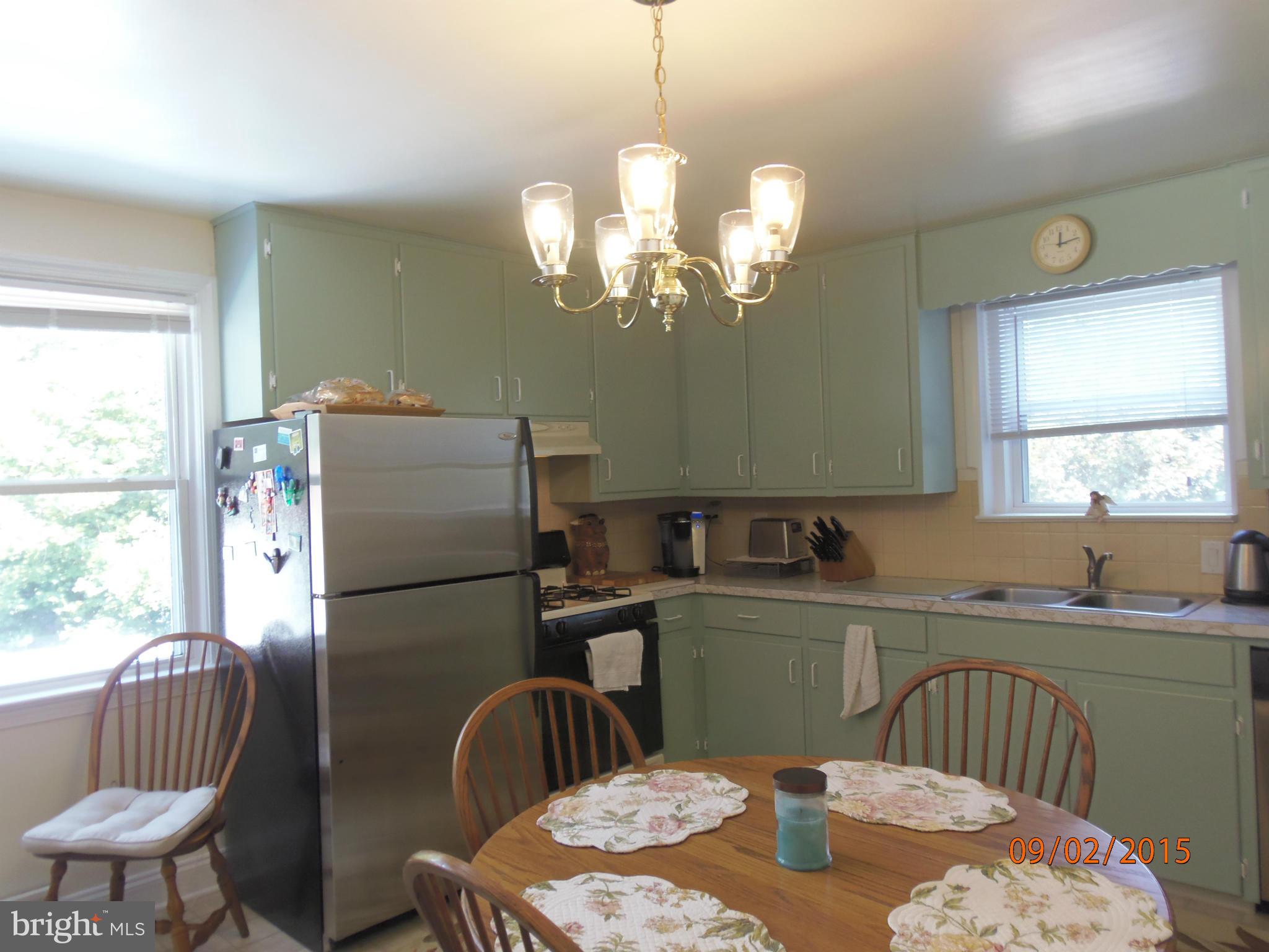 7711 Woodyard Road Clinton, MD 20735 - Photo 14 of 30 Kitchen