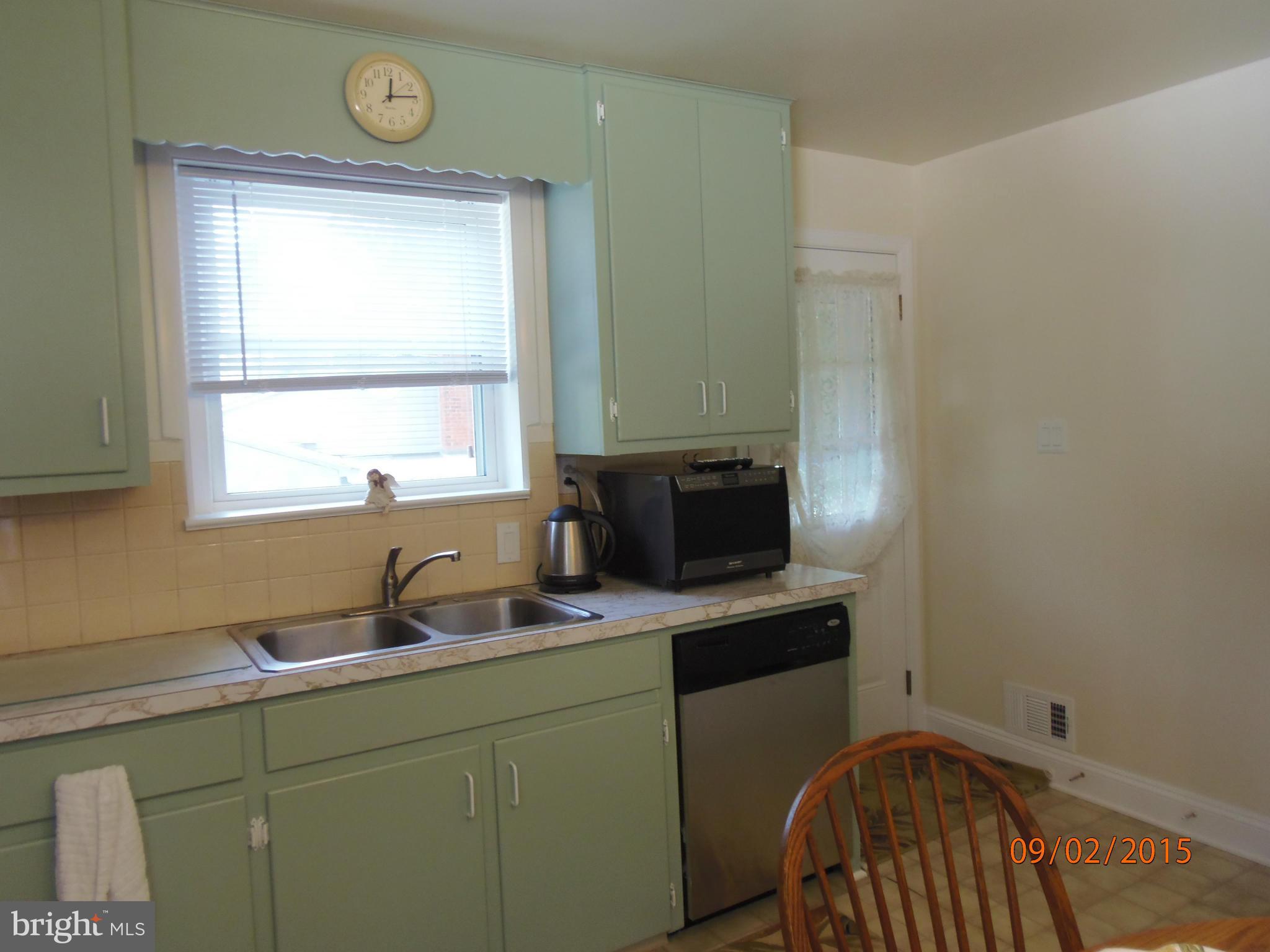 7711 Woodyard Road Clinton, MD 20735 - Photo 19 of 30 Kitchen
