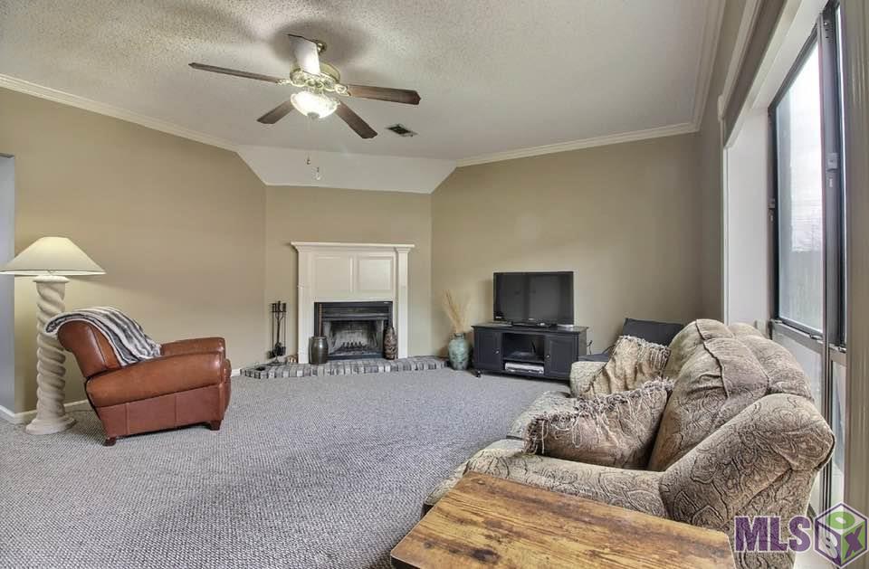 8024 Picardy Avenue, Unit E Baton Rouge, LA 70809 - Photo 3 of 17