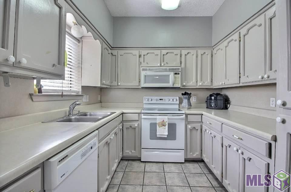 8024 Picardy Avenue, Unit E Baton Rouge, LA 70809 - Photo 5 of 17