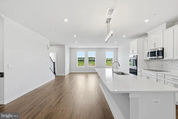 $599,995 | 2214 Abboccato Terrace Southeast, Leesburg, VA 20175