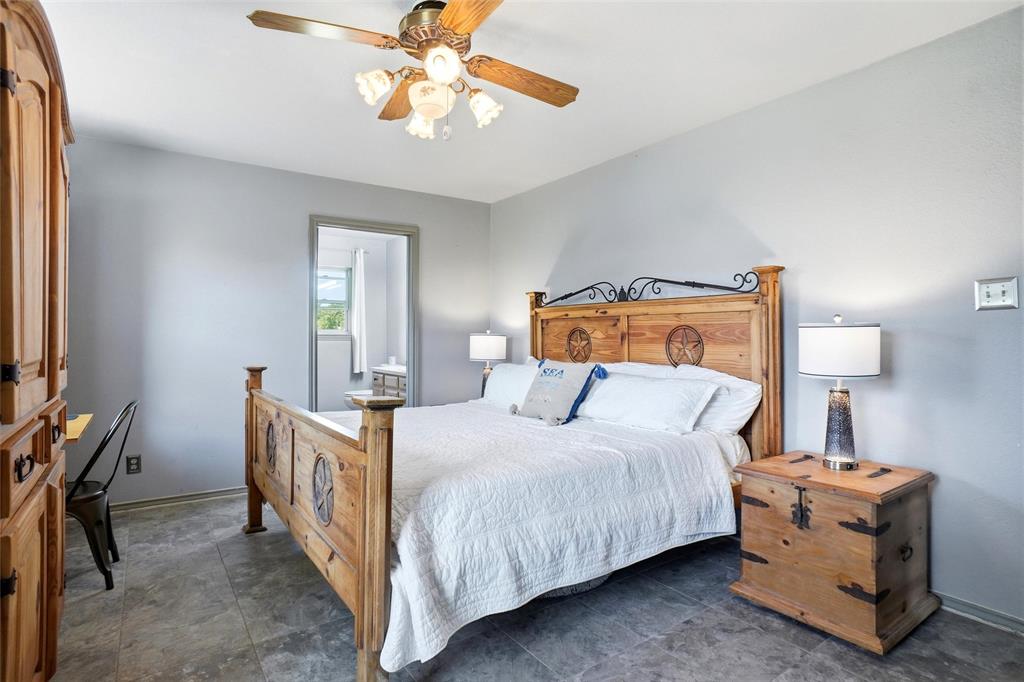 8983 Odneal Road West Krum, TX 76249 - Photo 10 of 29