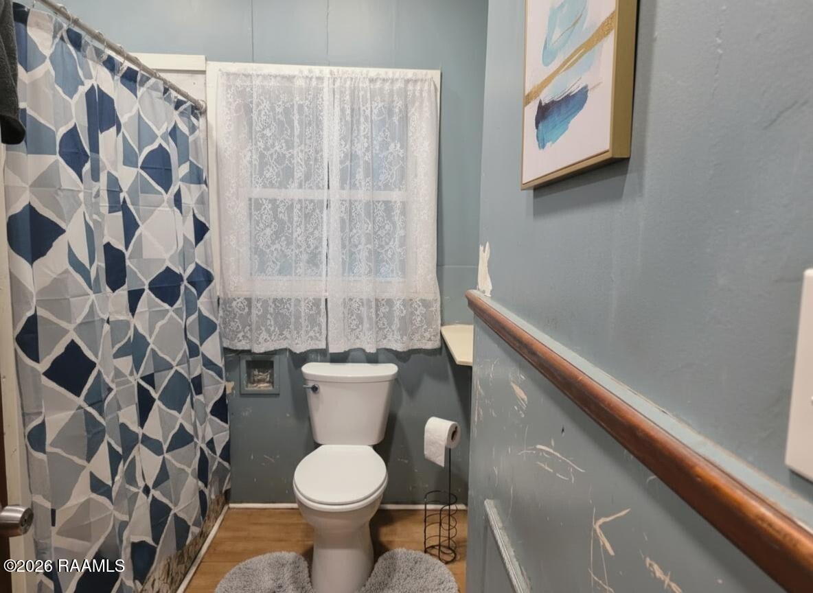 135 Whitney Street Lafayette, LA 70501 - Photo 12 of 29 304 SAMPSON ST. BATHROOM
