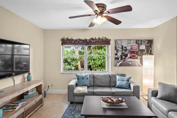 $2,200 | 803 Northeast 2nd Avenue, Delray Beach, FL 33444