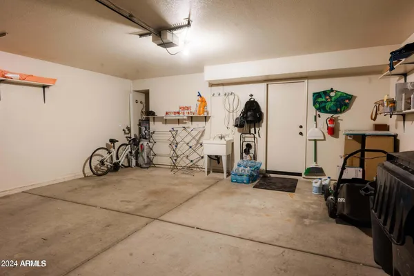 $3,950 | 2322 East Millbrae Court, Gilbert, AZ 85234