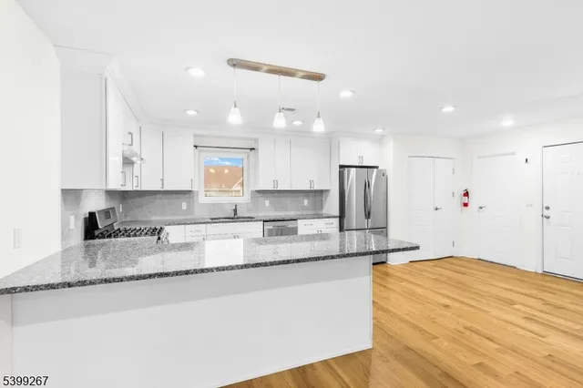 $4,950 | 71 St Marys Place, Unit 2, Nutley, NJ 07110