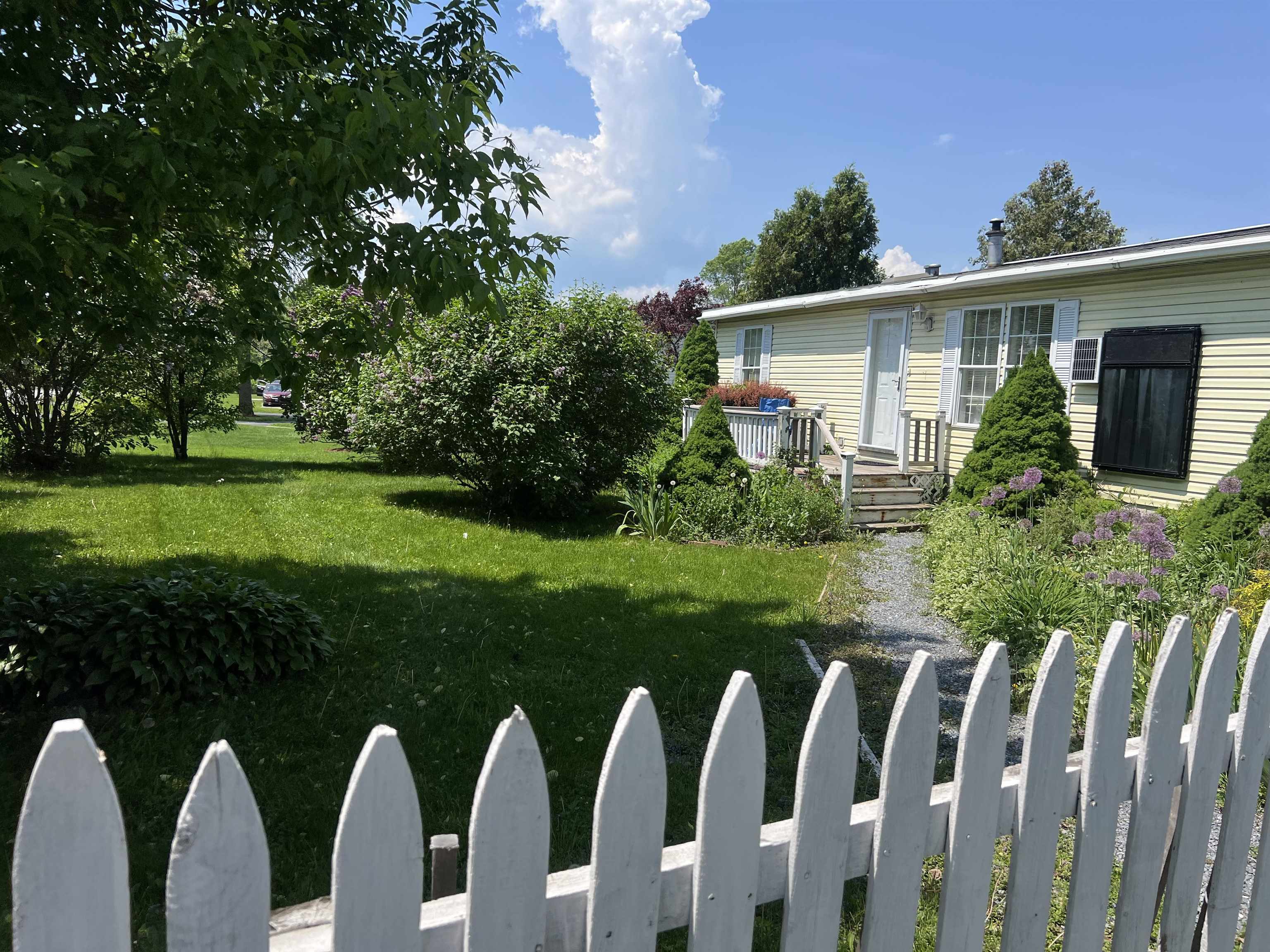 129 Monkton Road Ferrisburgh, VT 05491 - Photo 8 of 33 Gallery Image 8