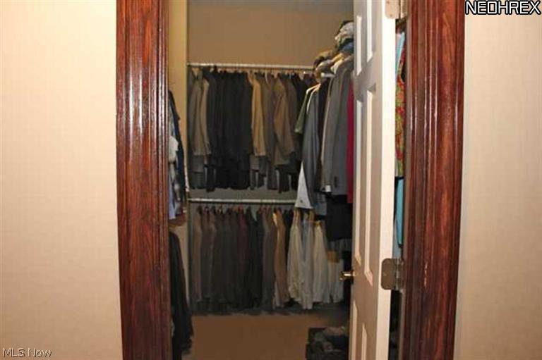 16835 Woodleaf Road Strongsville, OH 44136 - Photo 13 of 25 Gallery Image 13