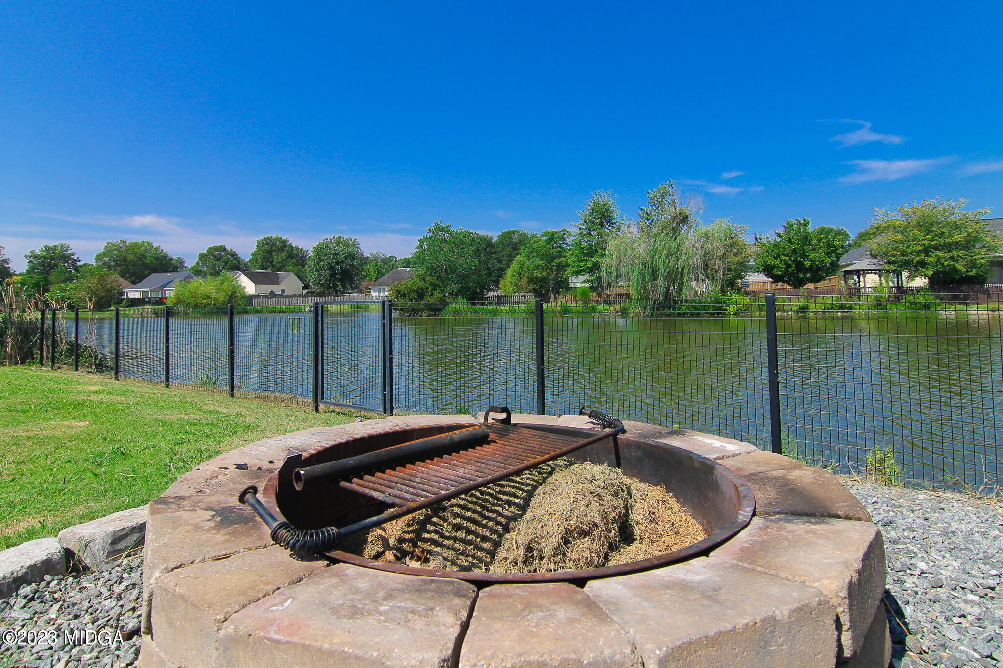 110 Berkley Circle Warner Robins, GA 31093 - Photo 47 of 57 a view of a backyard with sitting area