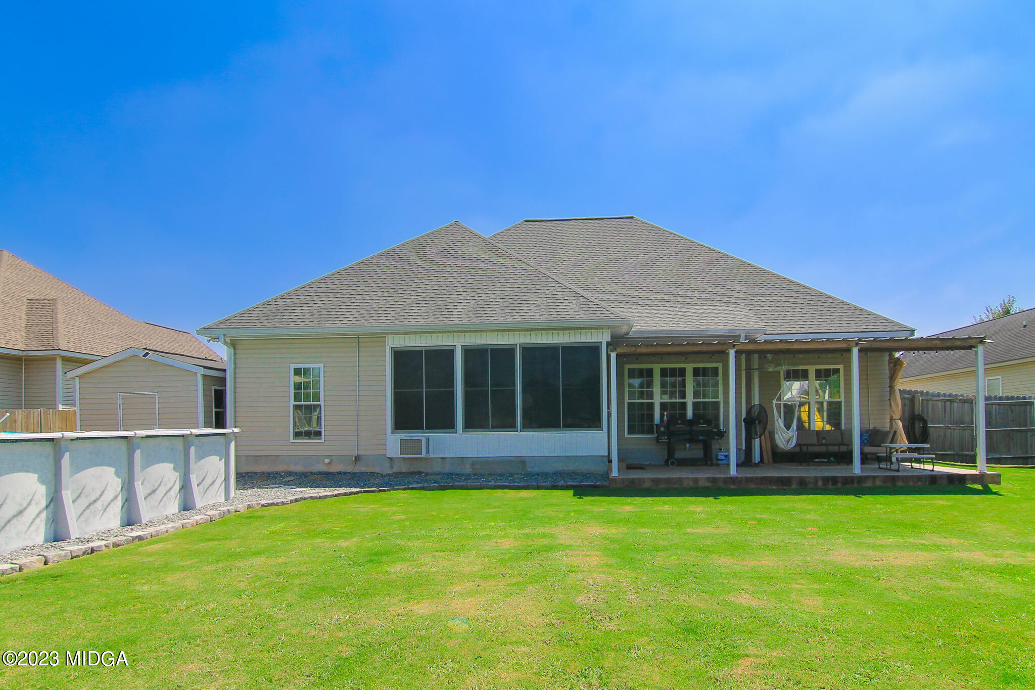 110 Berkley Circle Warner Robins, GA 31093 - Photo 57 of 57 front view of a house with a yard