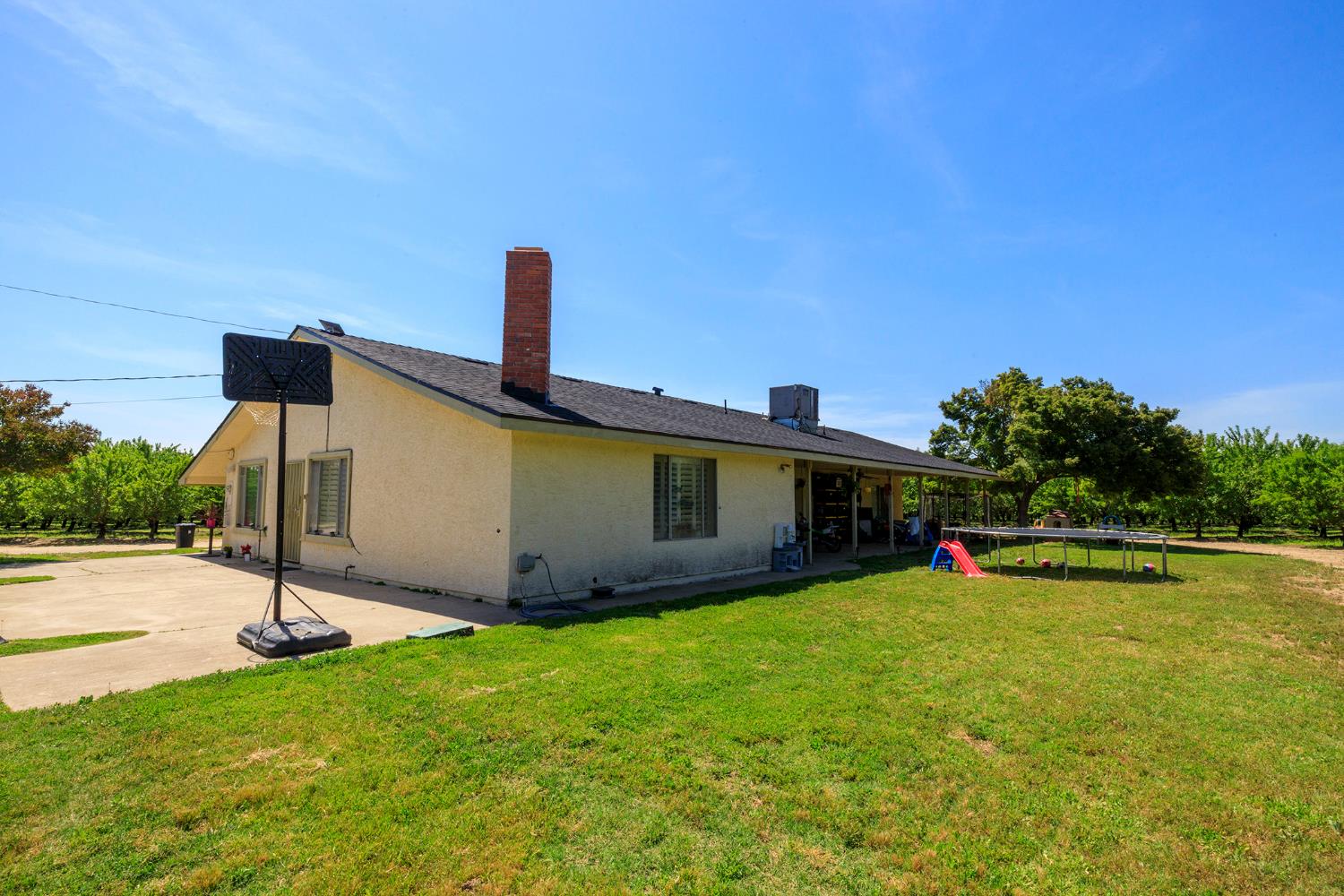 11716 Amsterdam Road Winton, CA 95388 - Photo 8 of 43