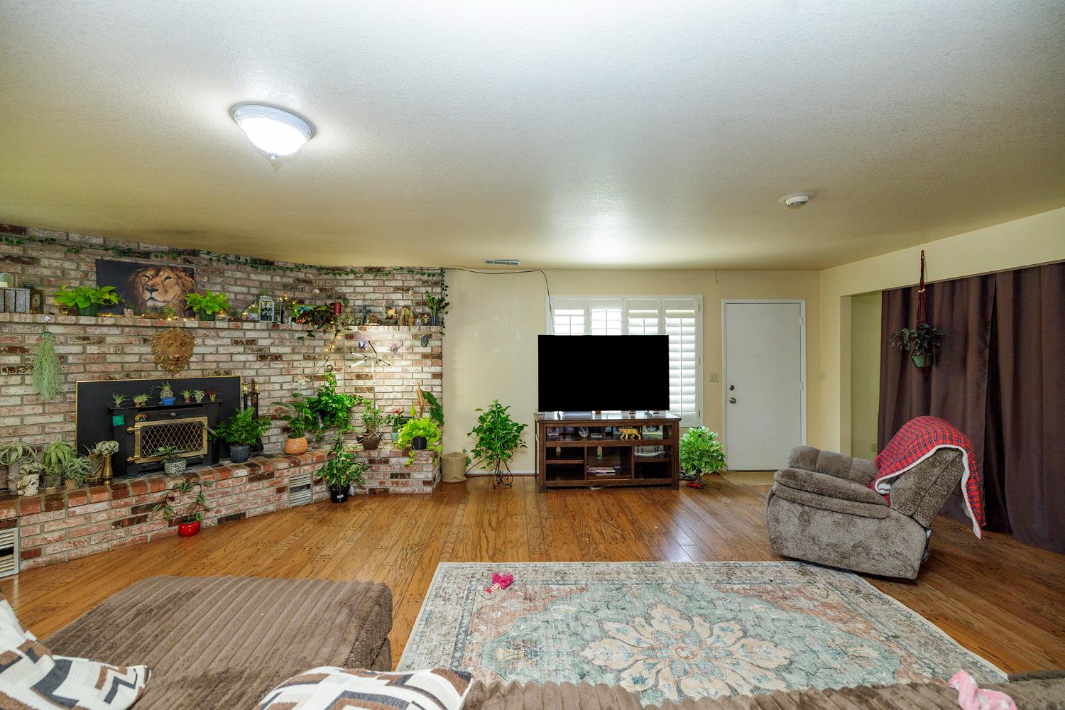 11716 Amsterdam Road Winton, CA 95388 - Photo 9 of 43