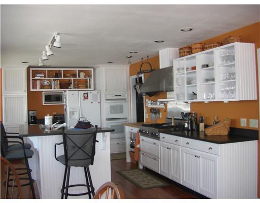 33 Lighthouse Point Road Prospect Harbor, ME 04669 - Photo 7 of 17 Kitchen.