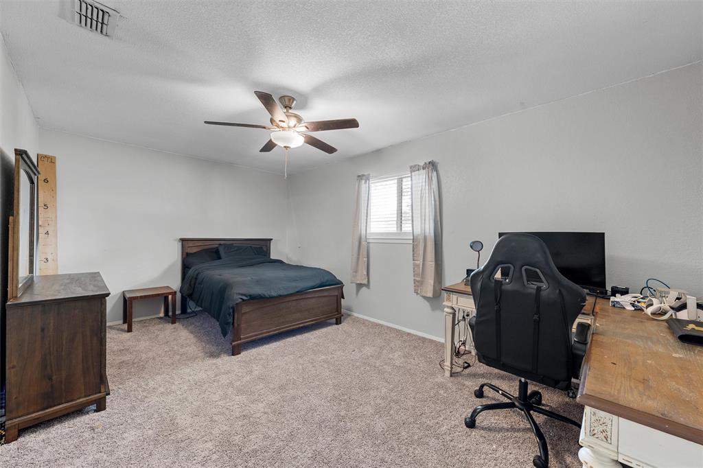 128 East Johnson Street Hewitt, TX 76643 - Photo 20 of 40