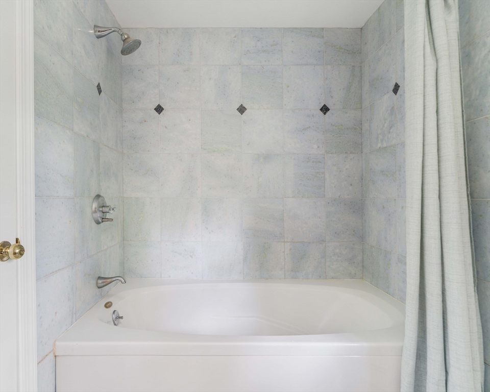 6 Gould Road Bedford, MA 01730 - Photo 20 of 42