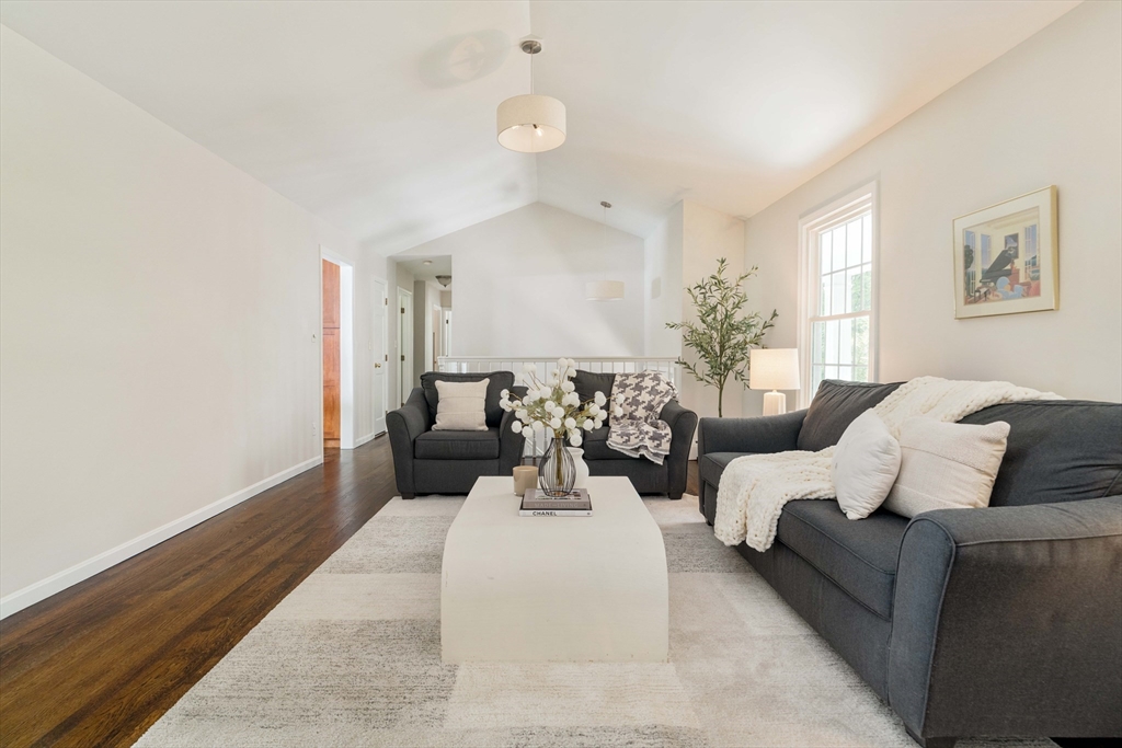 6 Gould Road Bedford, MA 01730 - Photo 7 of 42