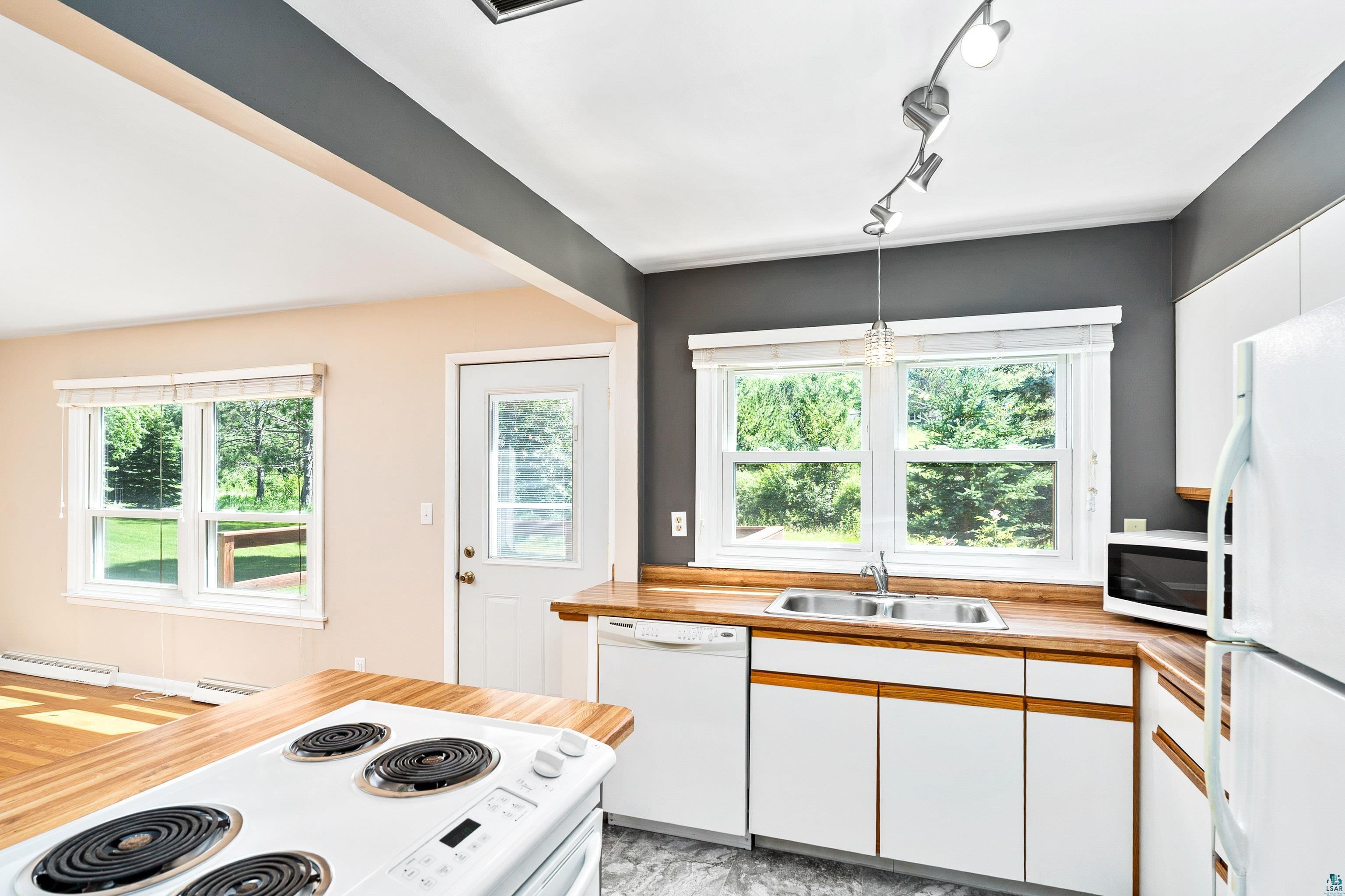 902 Madison Avenue, Unit 902 Duluth, MN 55811 - Photo 12 of 45