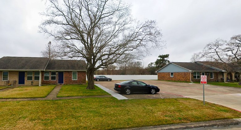3301 Royal Street Baytown, TX 77521 - Photo 4 of 6