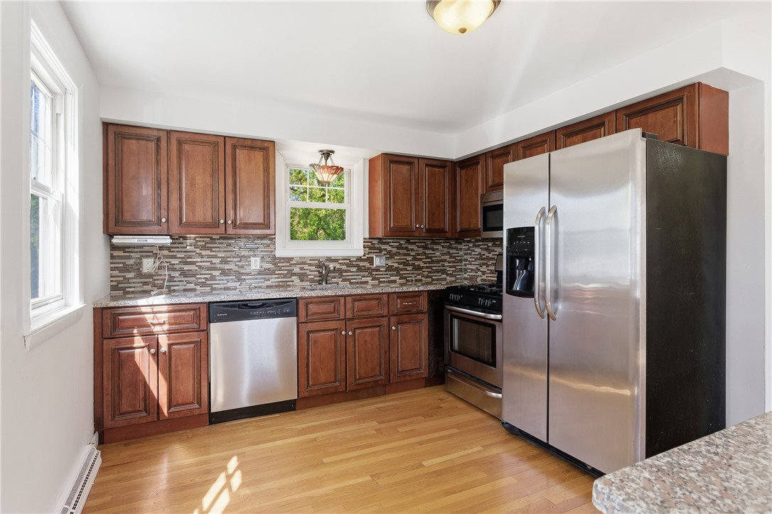 244 Williams Street Cumberland, RI 02864 - Photo 4 of 33