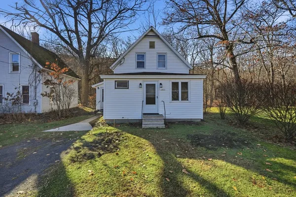 $208,900 | 187 Route 20, Chester, MA 01011