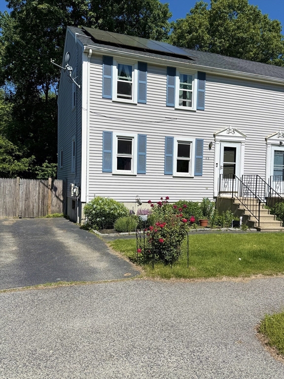 48 Vincent Circle Worcester, MA 01604 - Photo 2 of 31