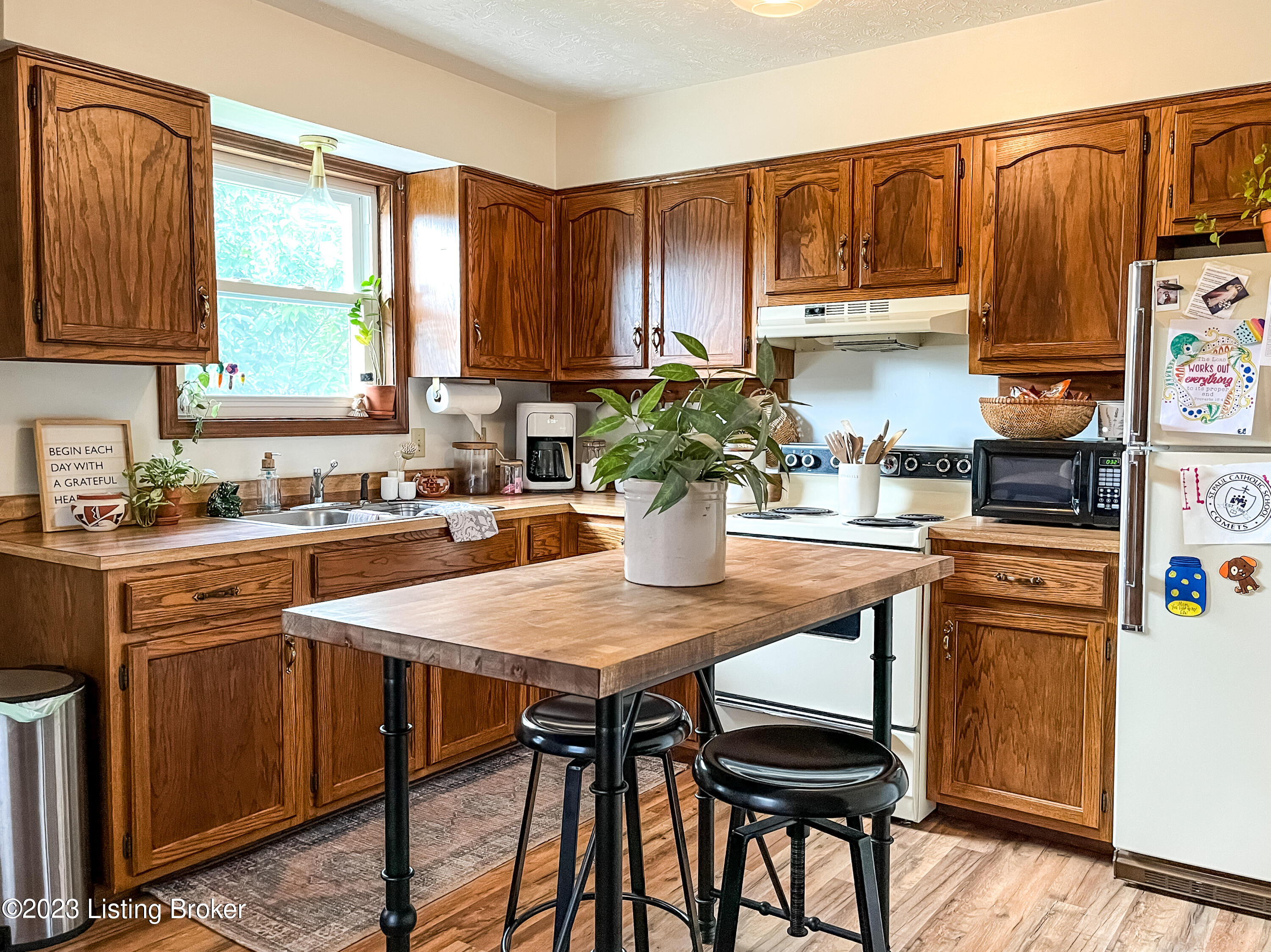 312 Cave Mill Road Leitchfield, KY 42754 - Photo 8 of 36 D139DF3E-559E-4876-ACE3-91C2524E34FC