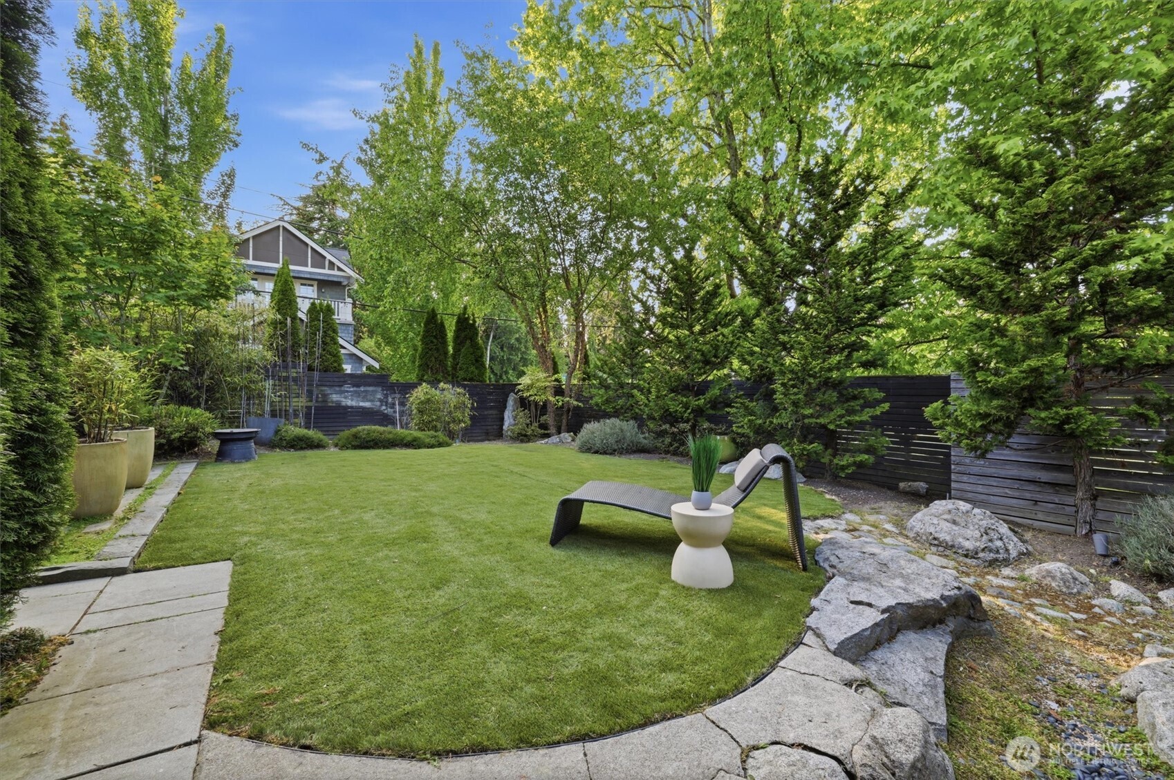 1533 38th Avenue East Seattle, WA 98112 - Photo 4 of 40
