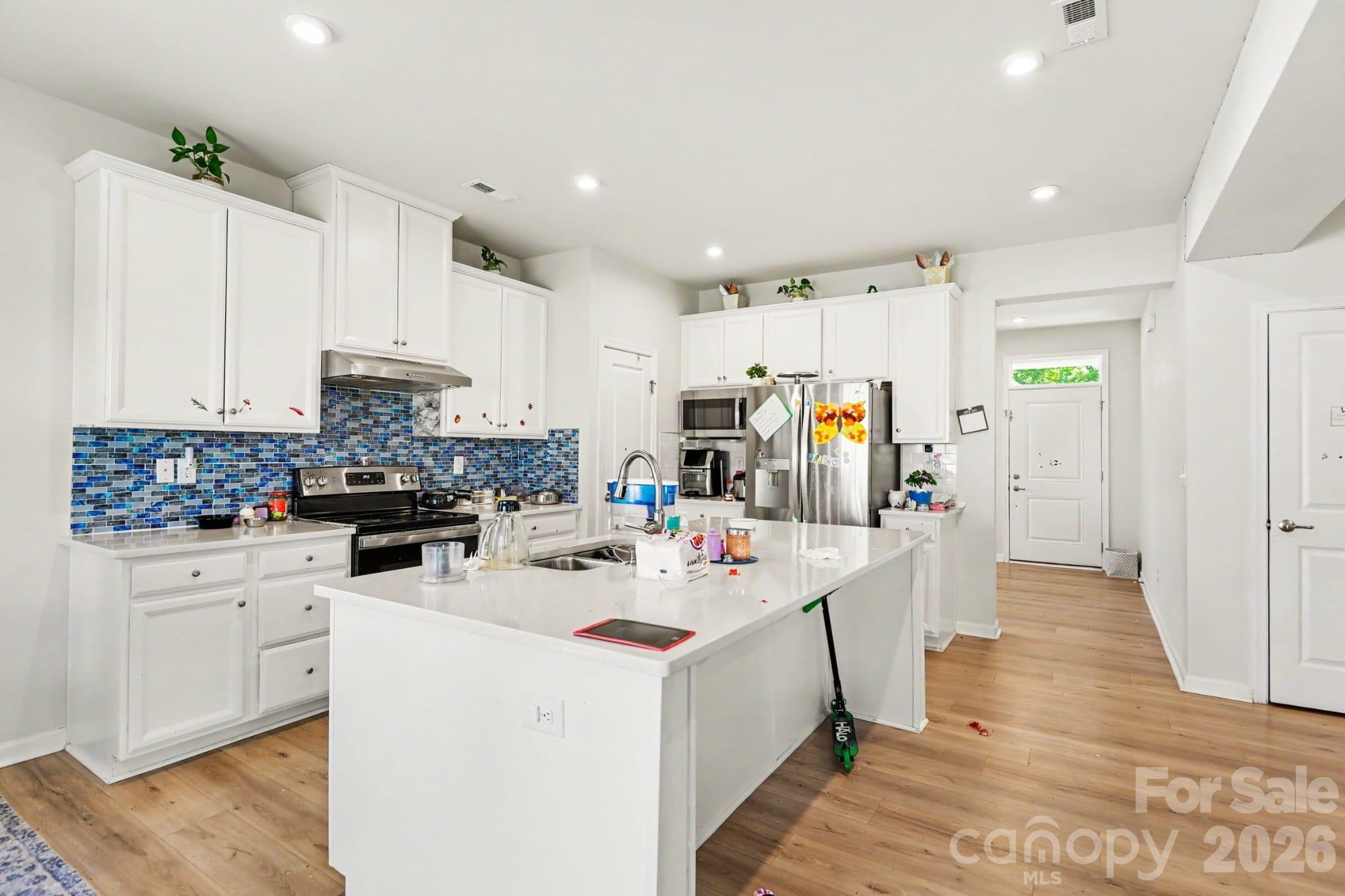 3243 Streamside Drive Davidson, NC 28036 - Photo 3 of 15