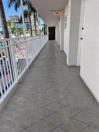 $272,000 | 1300 Lincoln Road, Unit D304, Miami Beach, FL 33139