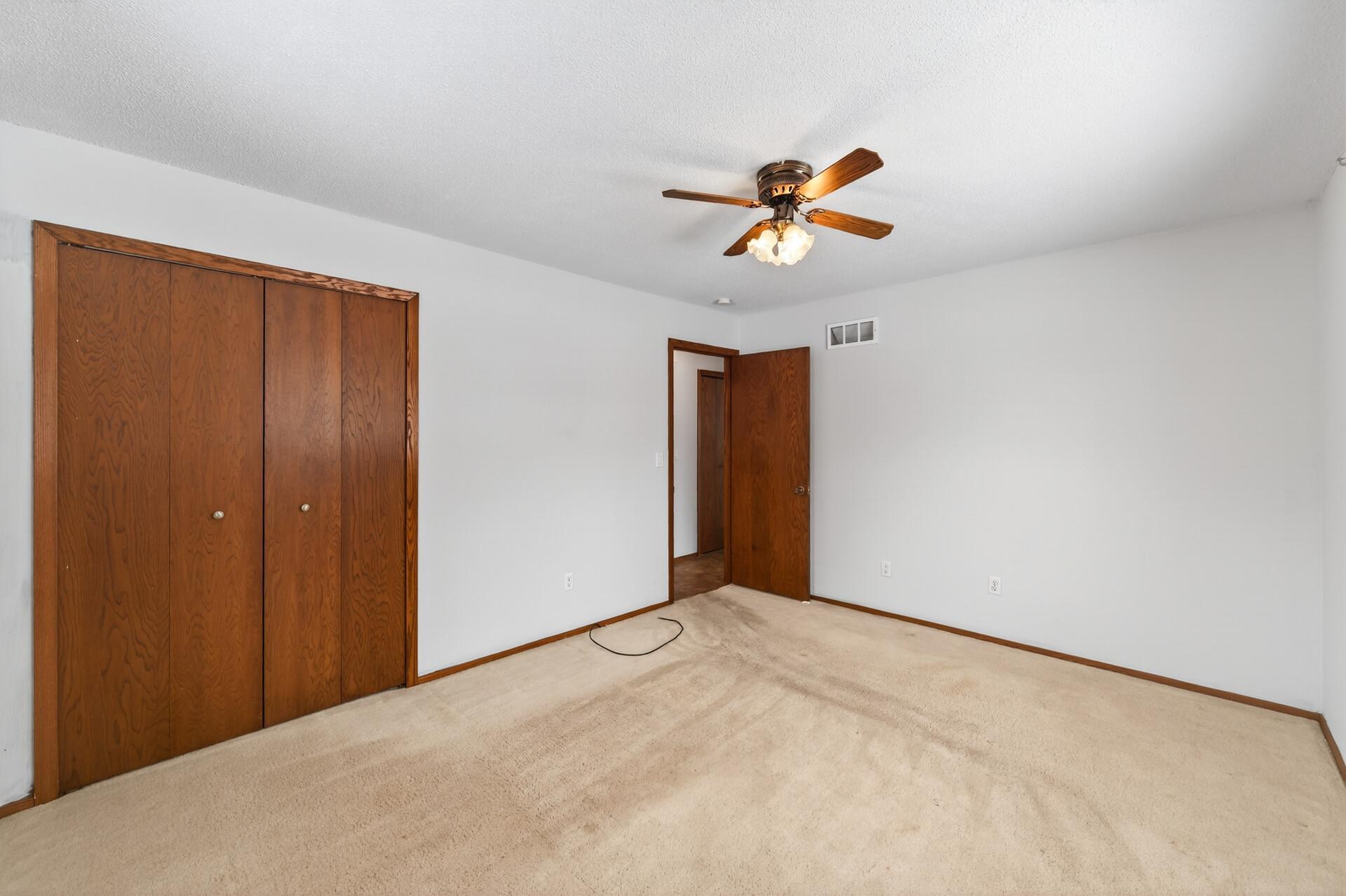 346 McKnight Road South Maplewood, MN 55119 - Photo 24 of 50