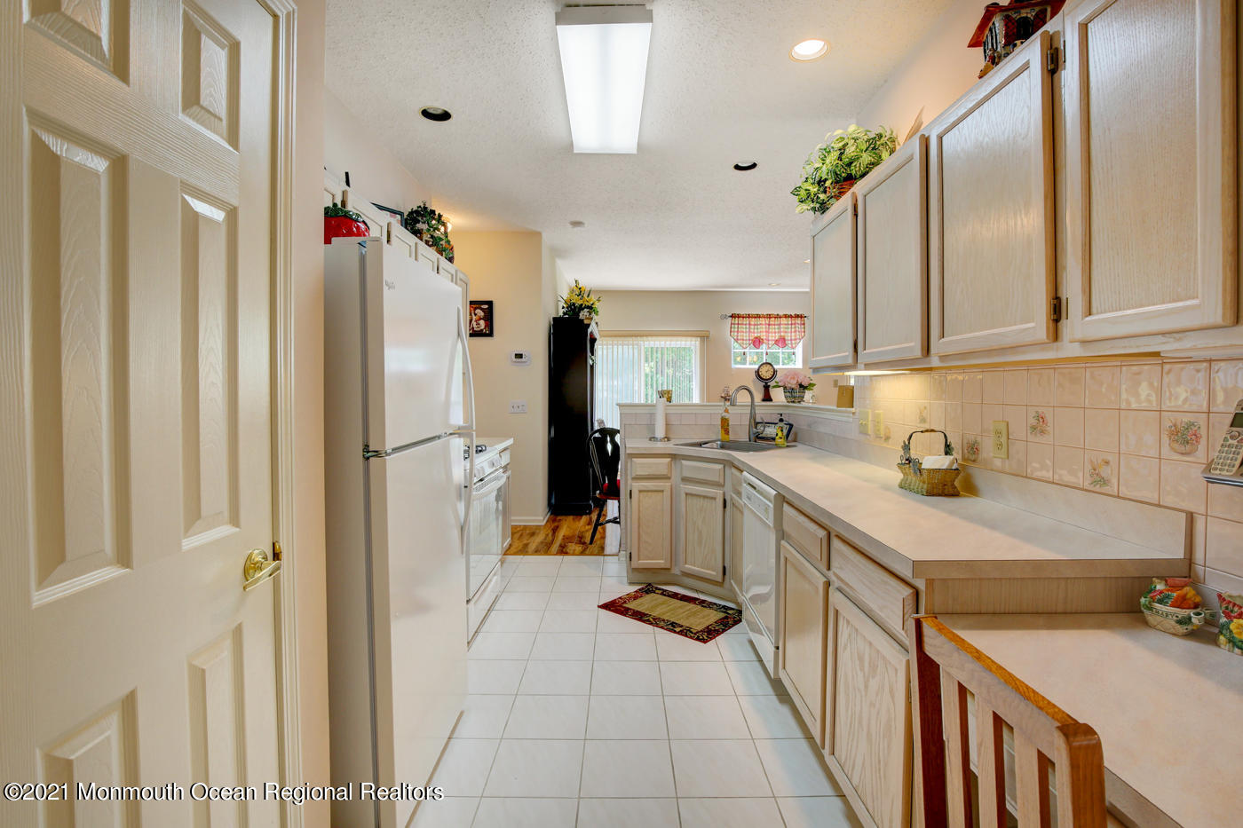62 Sandpiper Road Barnegat, NJ 08005 - Photo 9 of 26 2I3A4199_200_201