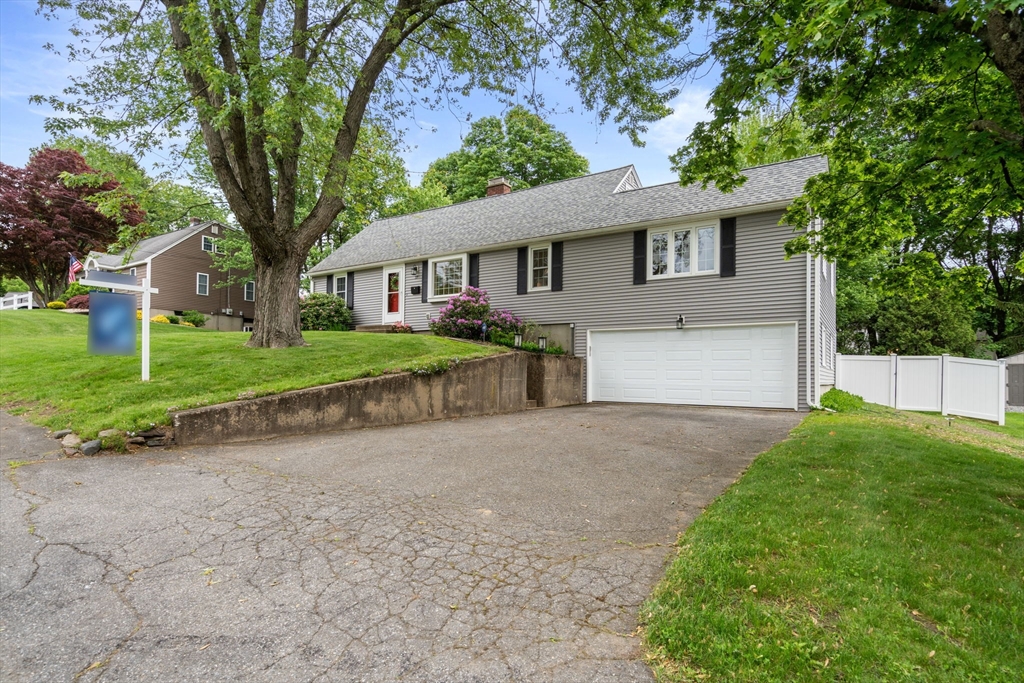 37 Benjamin Road Marlborough, MA 01752 - Photo 3 of 39 front view of a house with a yard