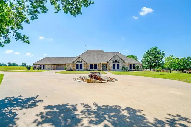 $7,700,000 | 1226 Farm To Market 67, Covington, TX 76636