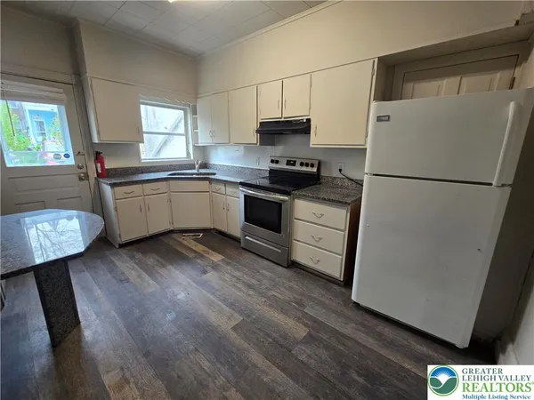 $1,475 | 1437 Webster Street, Allentown, PA 18102